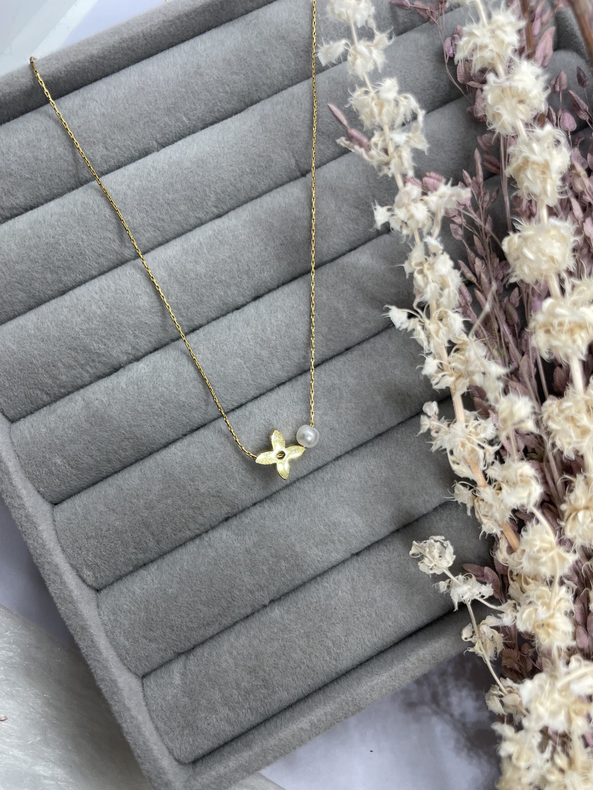 clover pearl chain clover pearl chain